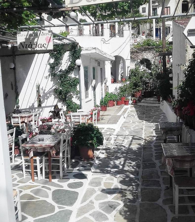 Traditional Family House, Ground Floor With Yard Koronos Luaran gambar